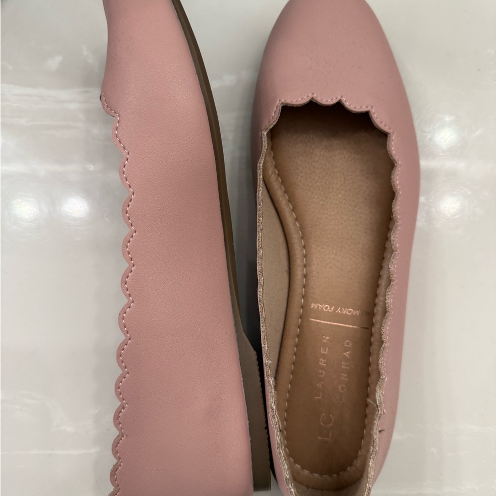 LC Lauren Conrad Blush Scalloped Flats